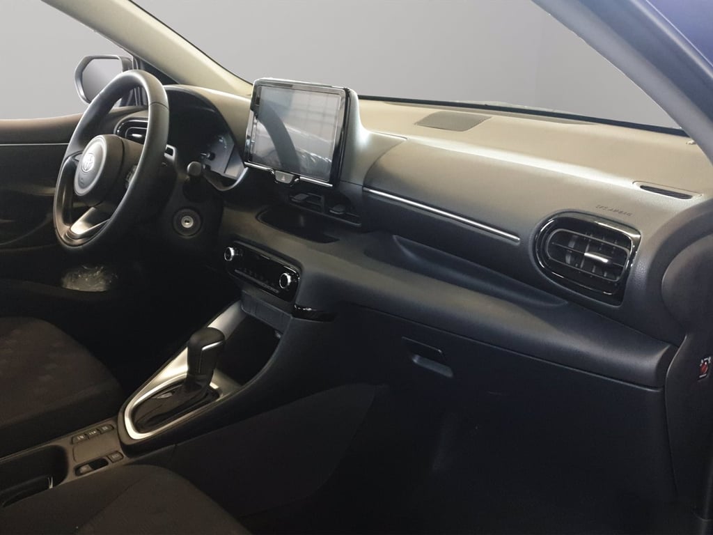 TOYOTA Yaris 1.5h 115 yaris