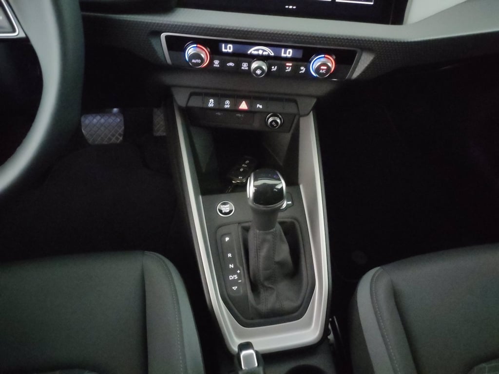 AUDI A1 allstreet 30 1.0 tfsi identity contrast 116cv s tronic