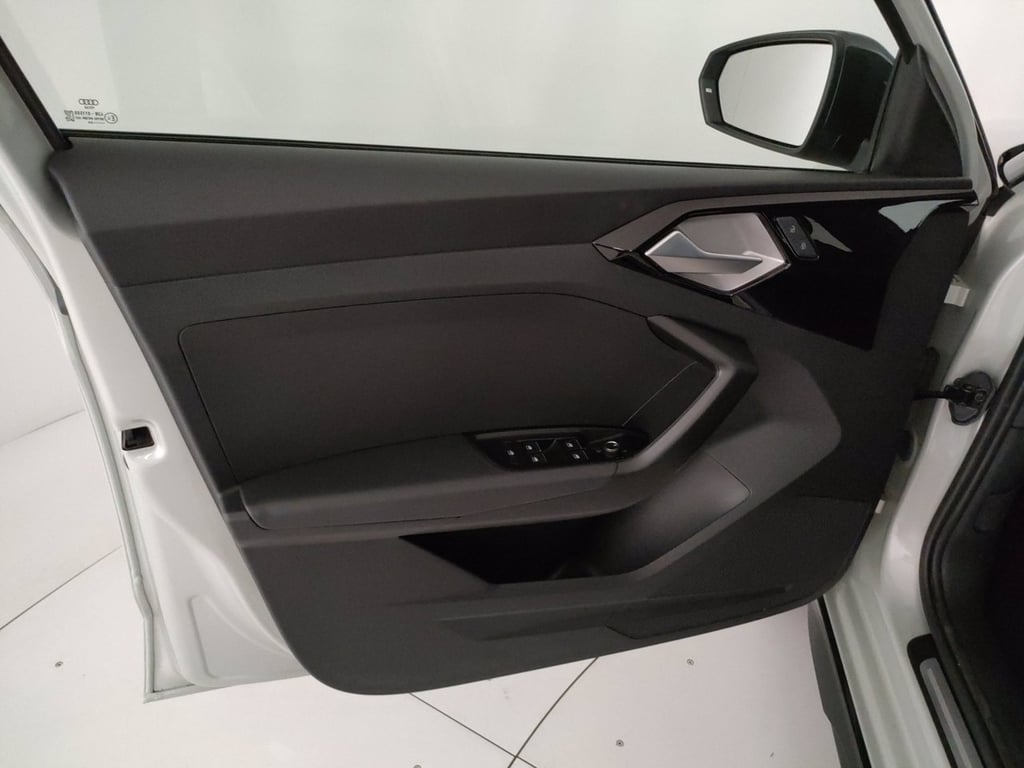 AUDI A1 allstreet 30 1.0 tfsi identity contrast 116cv s tronic
