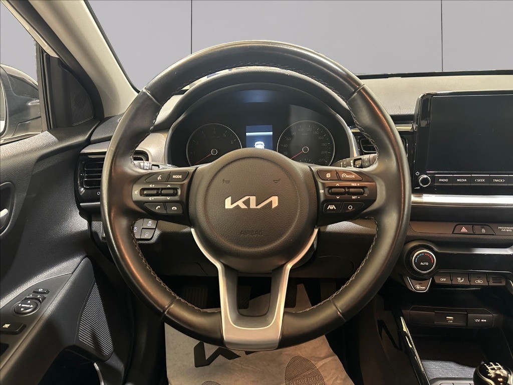 KIA Stonic 1.2 dpi style s/design pack 84cv