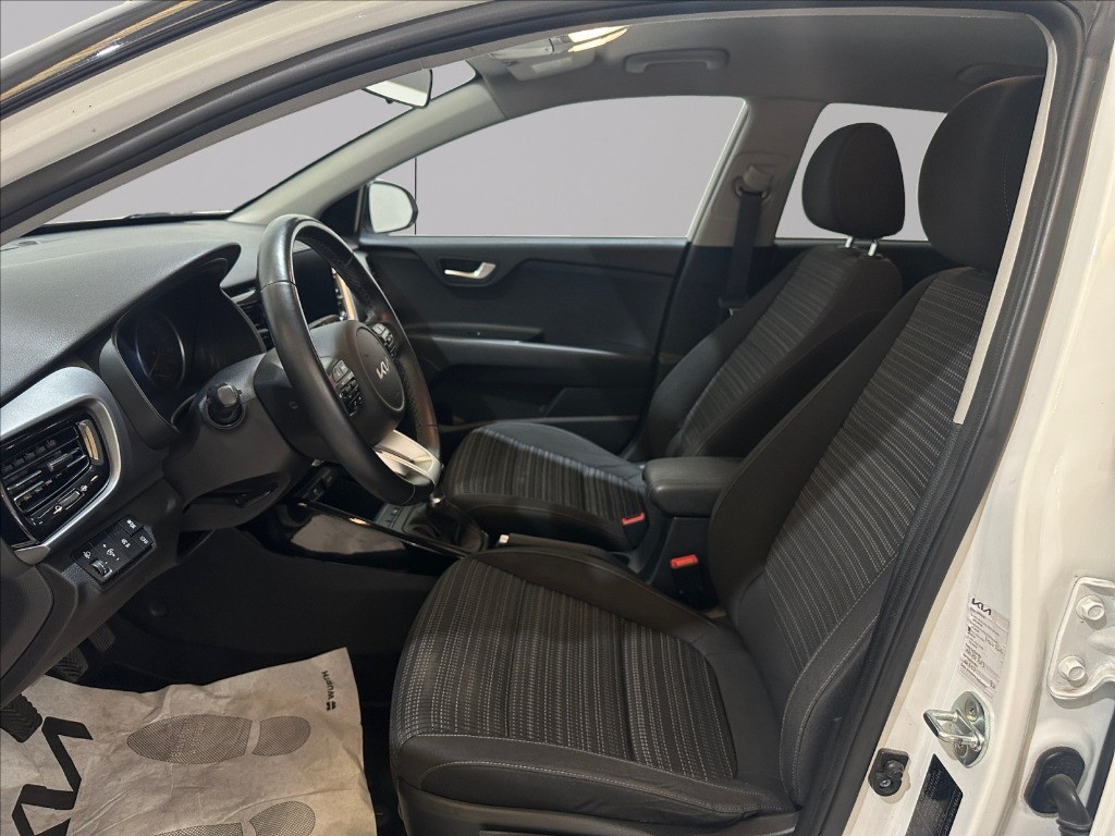KIA Stonic 1.2 dpi style s/design pack 84cv