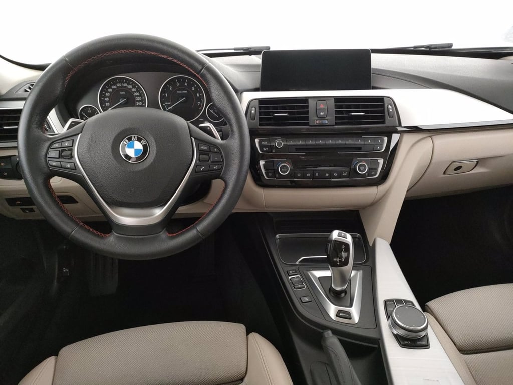 BMW 330e luxury auto