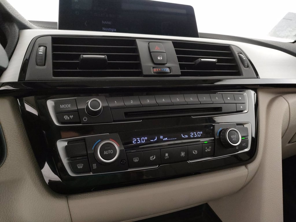 BMW 330e luxury auto