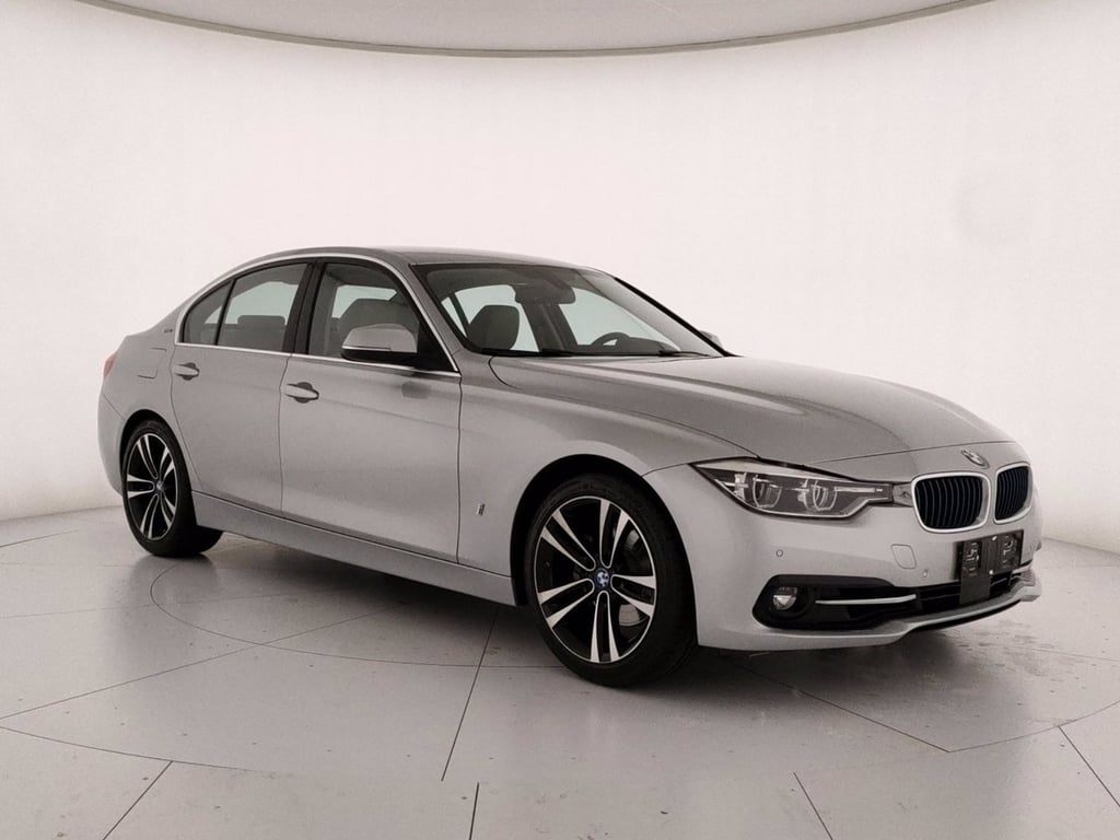 BMW 330e luxury auto