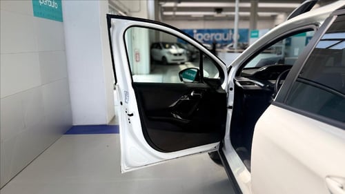 PEUGEOT 2008 1.2 puretech Active s&s 82cv PARI AL NUOVO