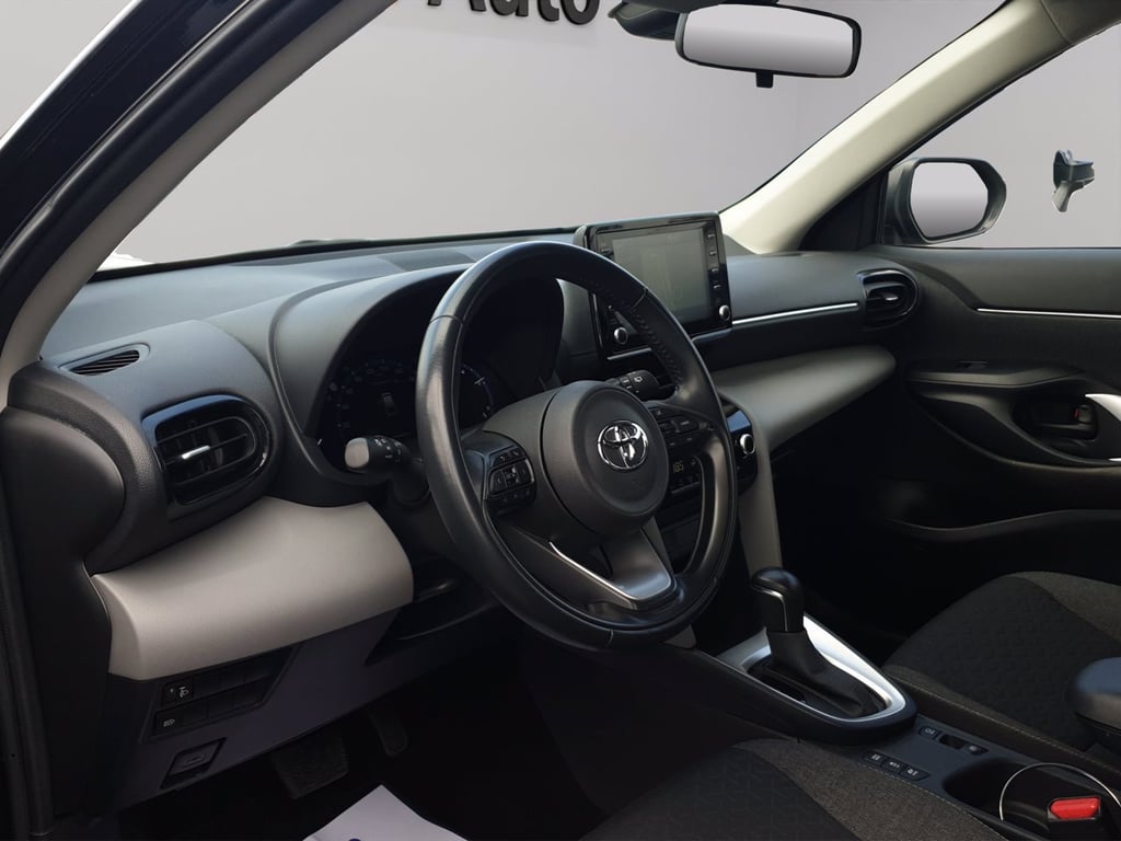 TOYOTA Yaris cross 1.5h business fwd 116cv e-cvt