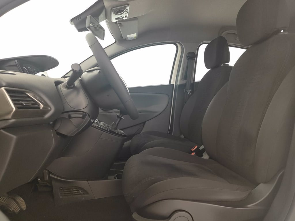 LANCIA Ypsilon 1.2 8v silver s&s 69cv e6