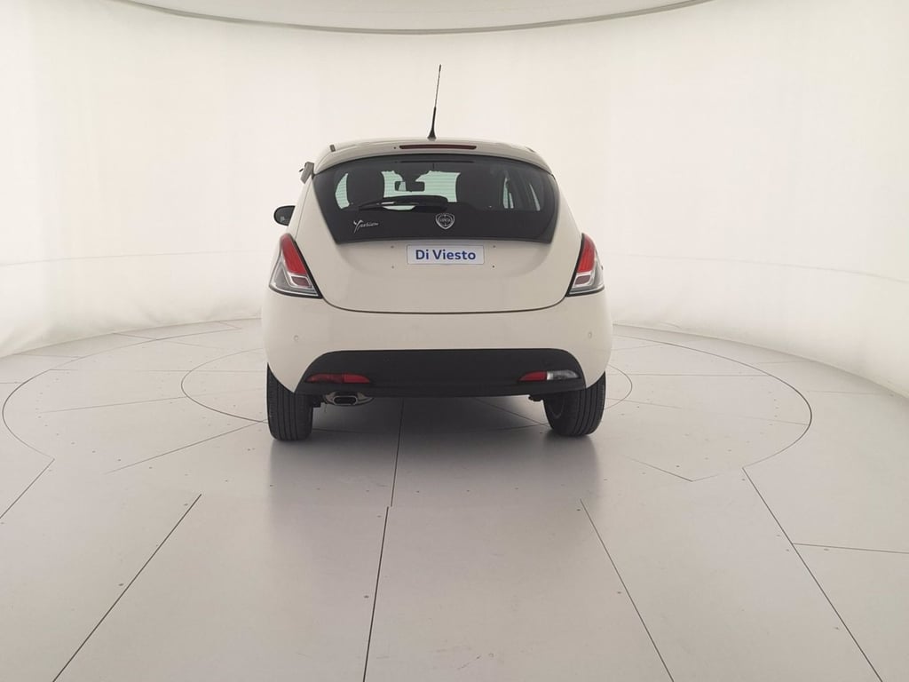 LANCIA Ypsilon 1.2 8v silver s&s 69cv e6
