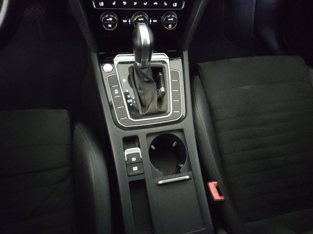 VOLKSWAGEN Passat berlina 2.0 tdi scr evo 150cv executive