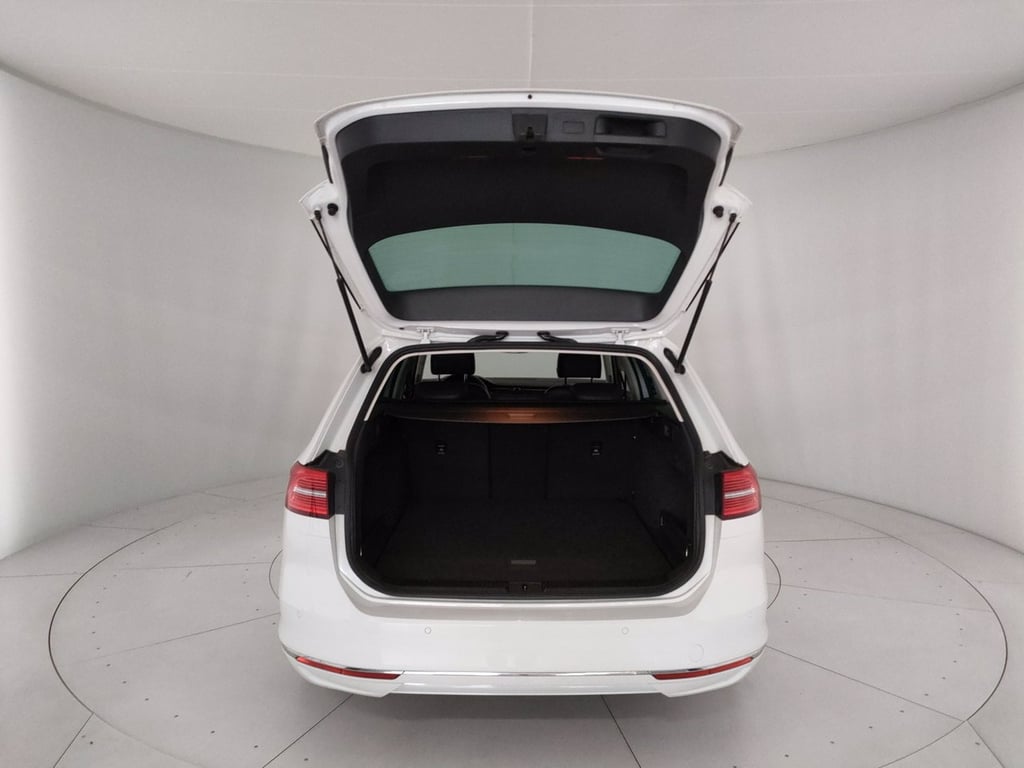 VOLKSWAGEN Passat berlina 2.0 tdi scr evo 150cv executive