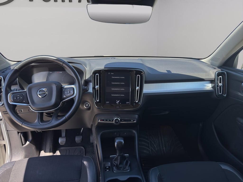 VOLVO Xc40 2.0 d3 momentum