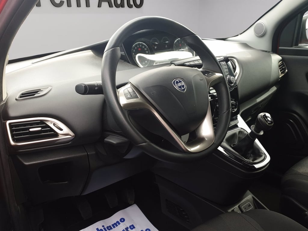 LANCIA Ypsilon 1.2 gold 69cv my18