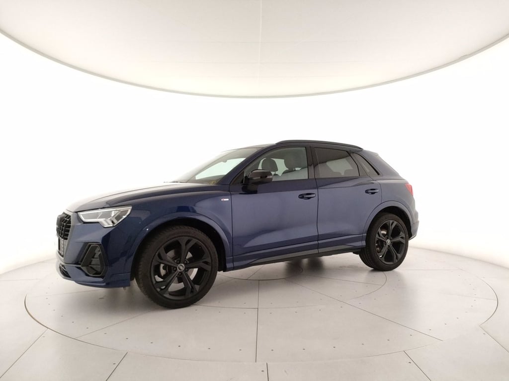 AUDI Q3 35 1.5 tfsi identity black s-tronic