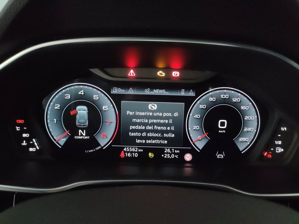 AUDI Q3 35 1.5 tfsi identity black s-tronic
