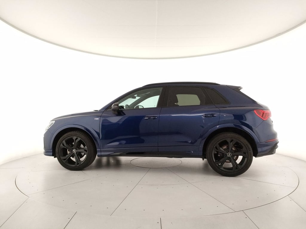 AUDI Q3 35 1.5 tfsi identity black s-tronic