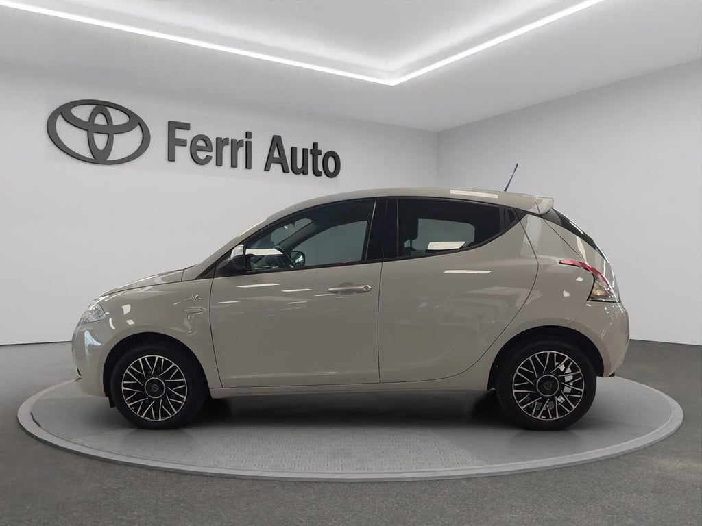 LANCIA Ypsilon 1.2 mya 69cv