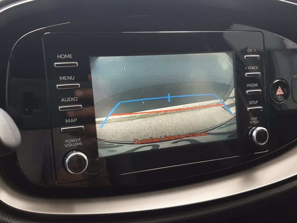 TOYOTA Aygo x 1.0 active 72cv