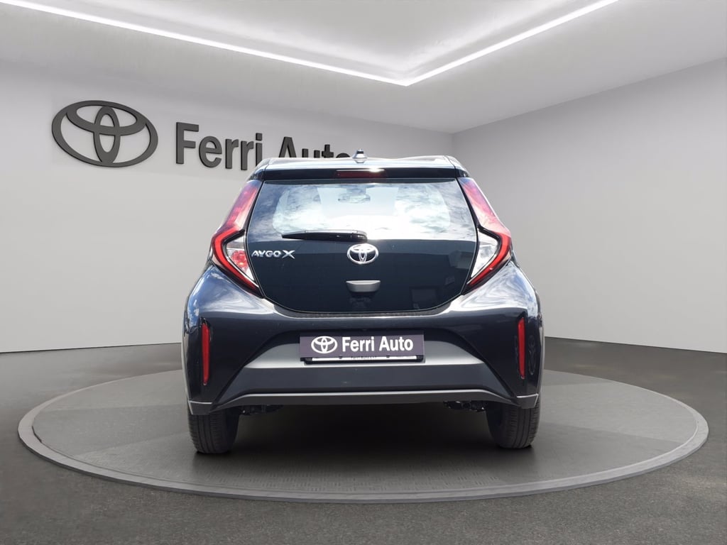 TOYOTA Aygo x 1.0 active 72cv