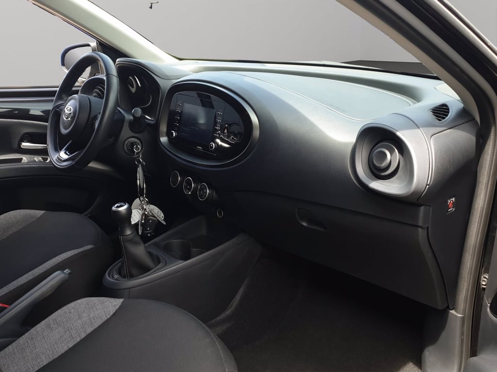 TOYOTA Aygo x 1.0 active 72cv