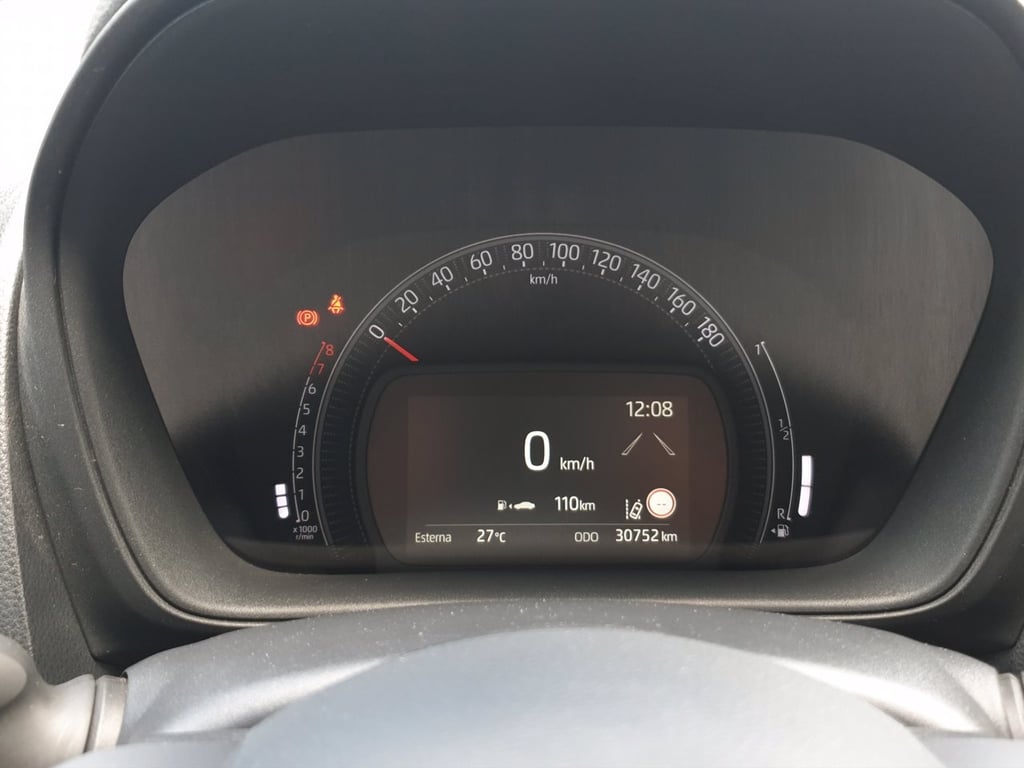 TOYOTA Aygo x 1.0 active 72cv