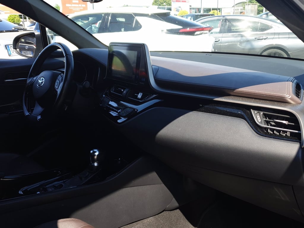 TOYOTA C-hr 1.8h lounge 2wd e-cvt