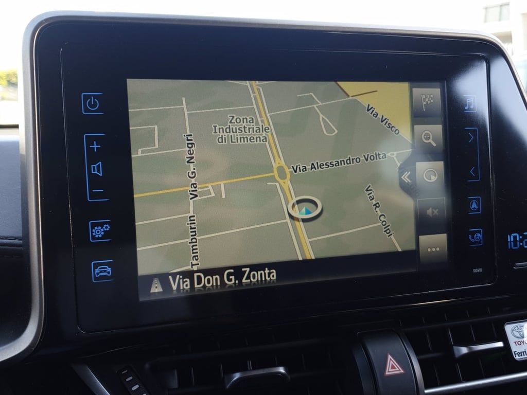 TOYOTA C-hr 1.8h lounge 2wd e-cvt