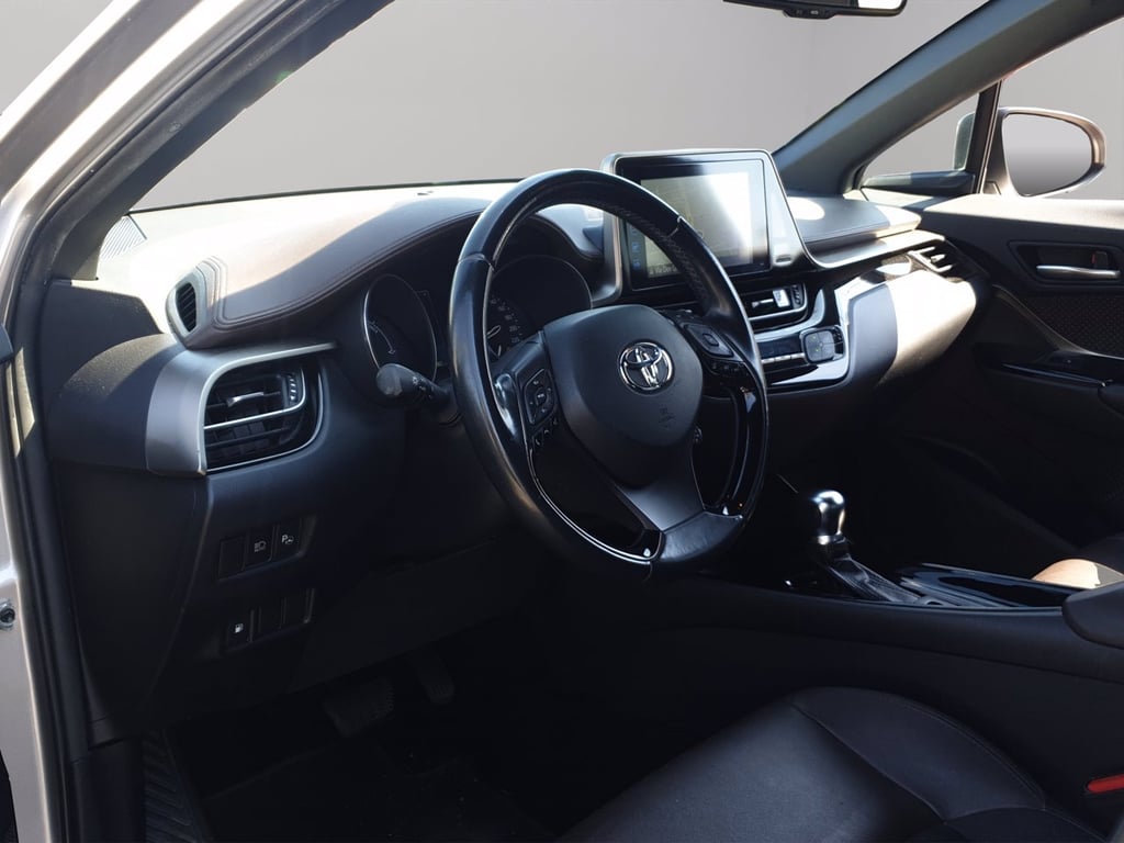 TOYOTA C-hr 1.8h lounge 2wd e-cvt