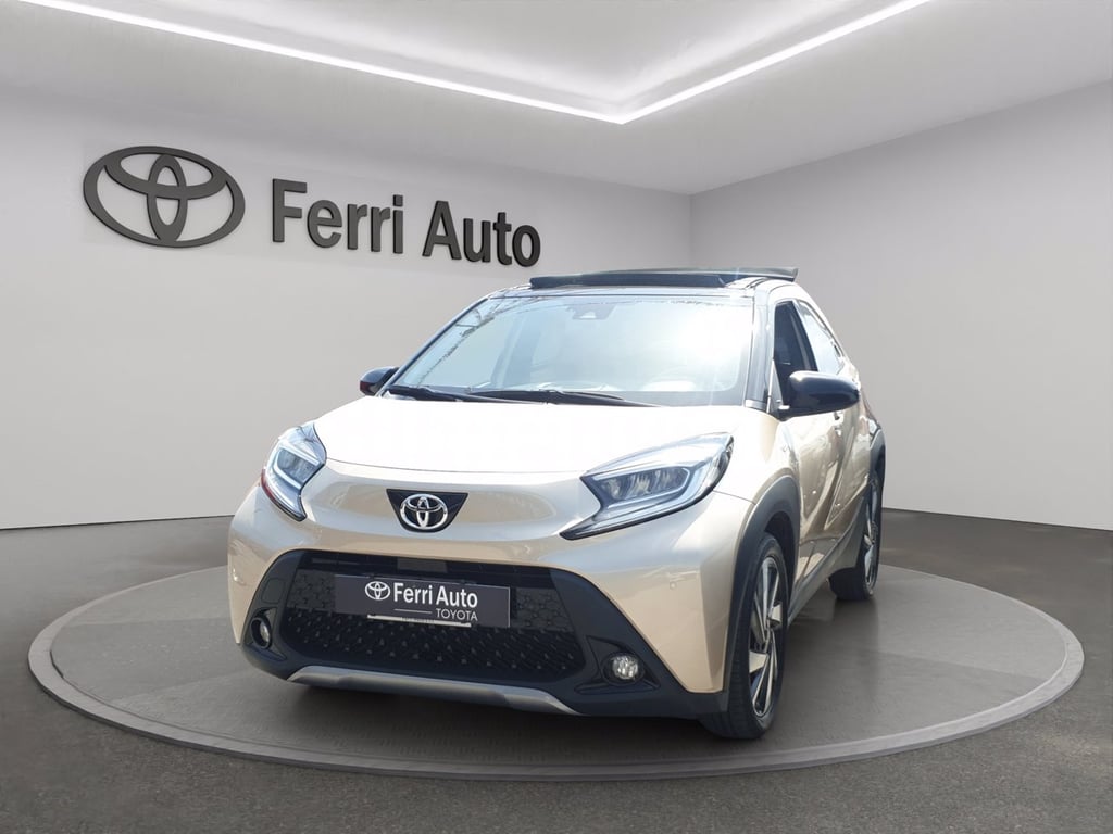 TOYOTA Aygo x 1.0 lounge air 72cv