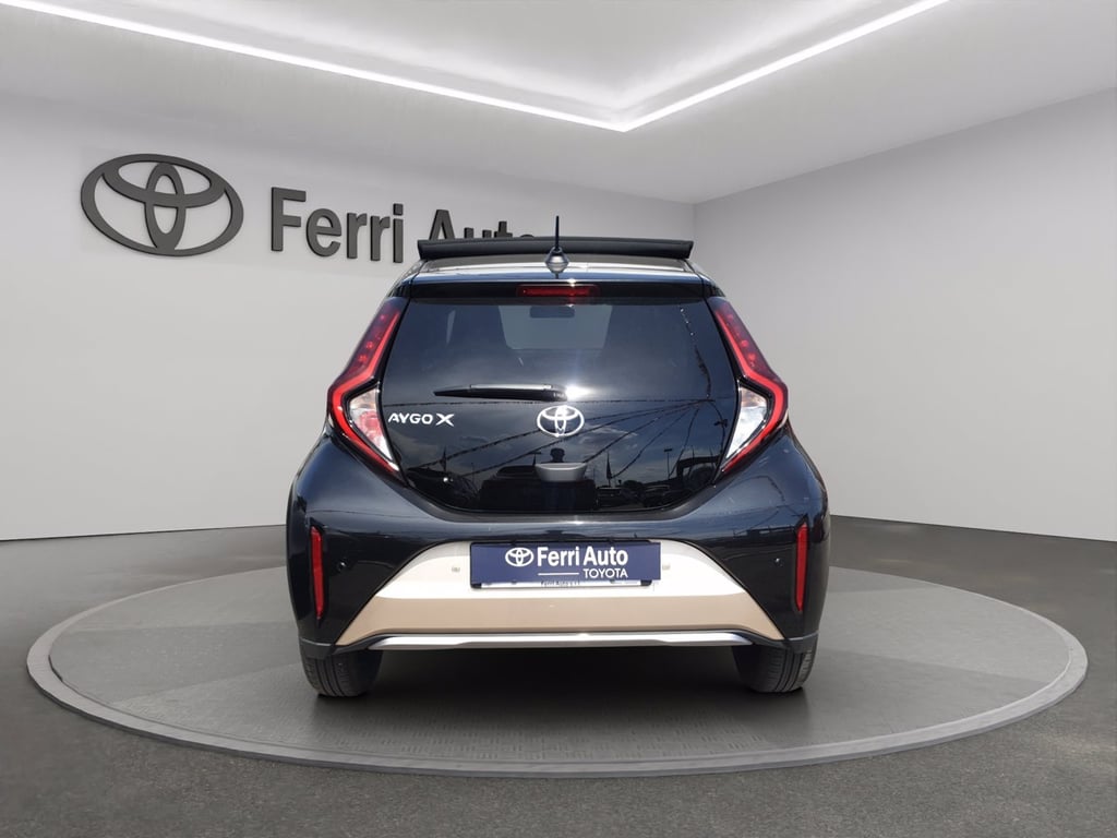 TOYOTA Aygo x 1.0 lounge air 72cv