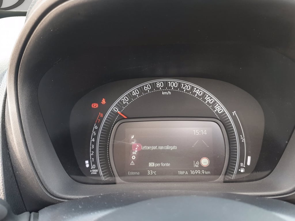 TOYOTA Aygo x 1.0 lounge air 72cv
