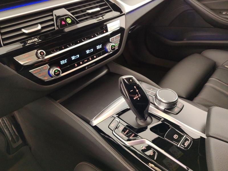 BMW 520d touring mhev 48v msport auto