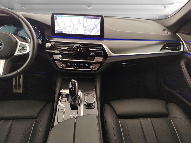 BMW 520d touring mhev 48v msport auto