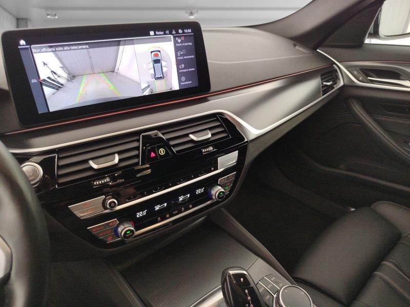 BMW 520d touring mhev 48v msport auto