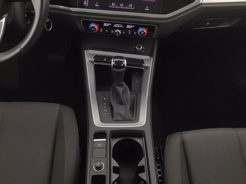 AUDI Q3 35 2.0 tdi business quattro s-tronic