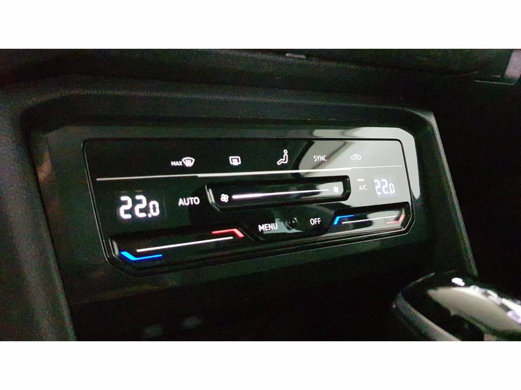 VOLKSWAGEN Tiguan 1.5 tsi elegance 150cv dsg