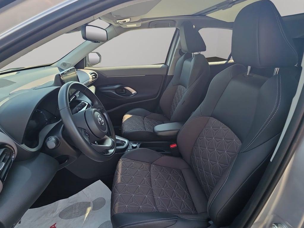 TOYOTA Yaris cross 1.5h lounge awd-i 116cv e-cvt
