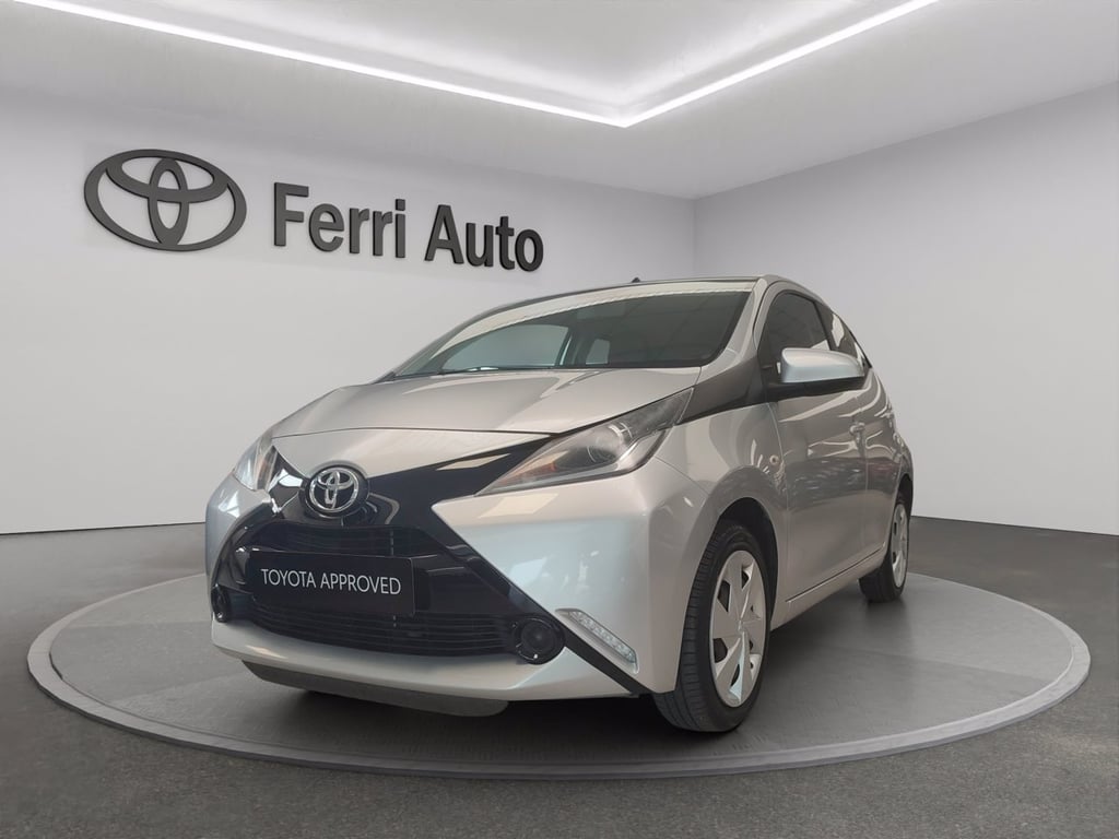 TOYOTA Aygo 5p 1.0 x-play my15