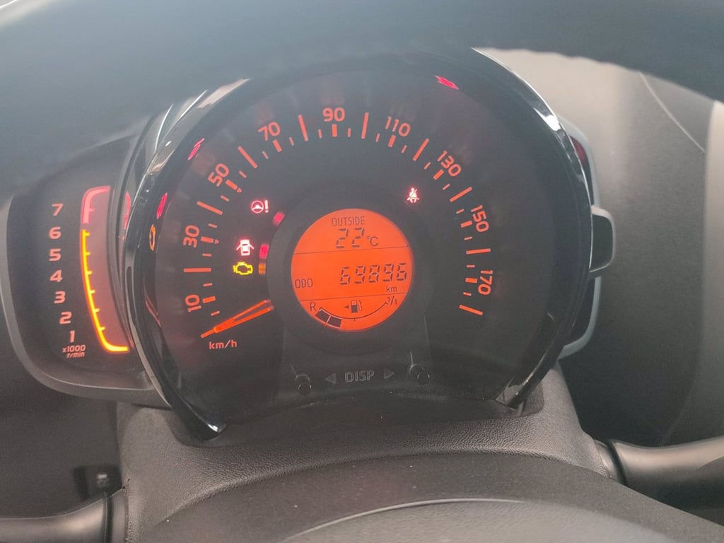 TOYOTA Aygo 5p 1.0 x-play my15