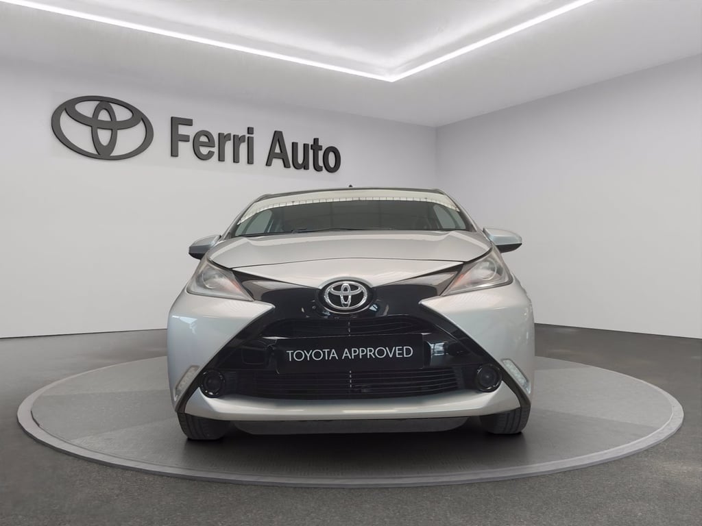 TOYOTA Aygo 5p 1.0 x-play my15
