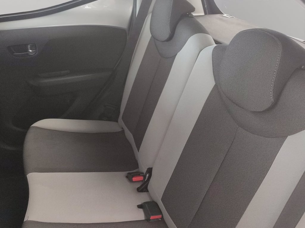 TOYOTA Aygo 5p 1.0 x-play my15