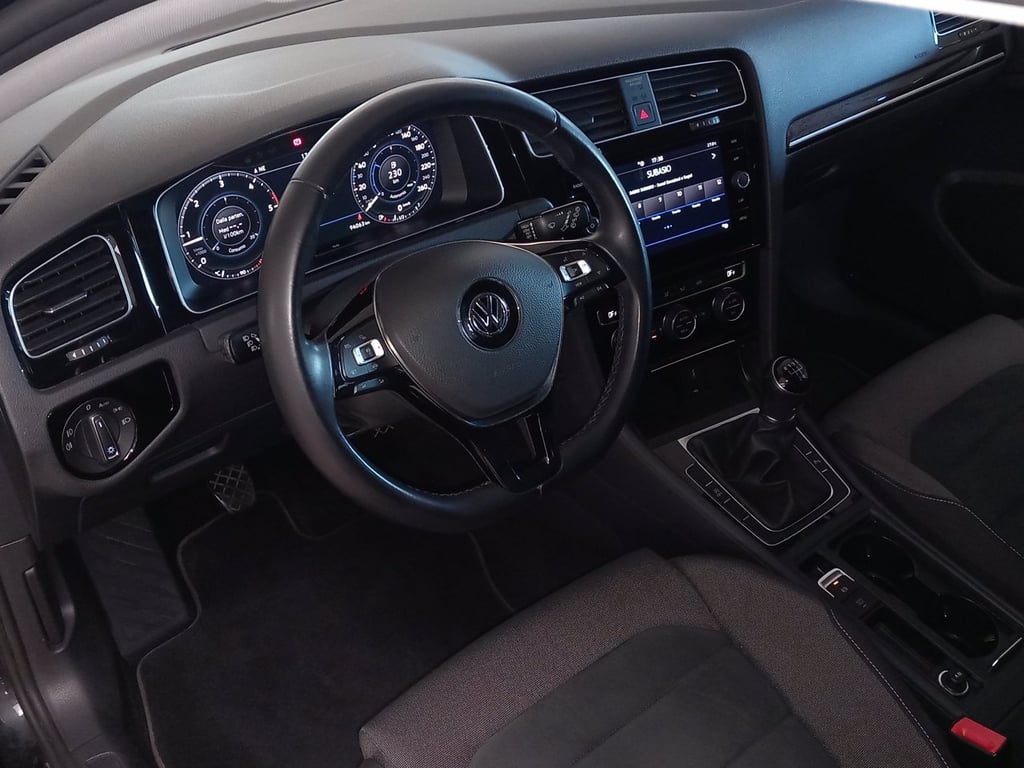 VOLKSWAGEN Golf 5p 1.6 tdi executive 115cv