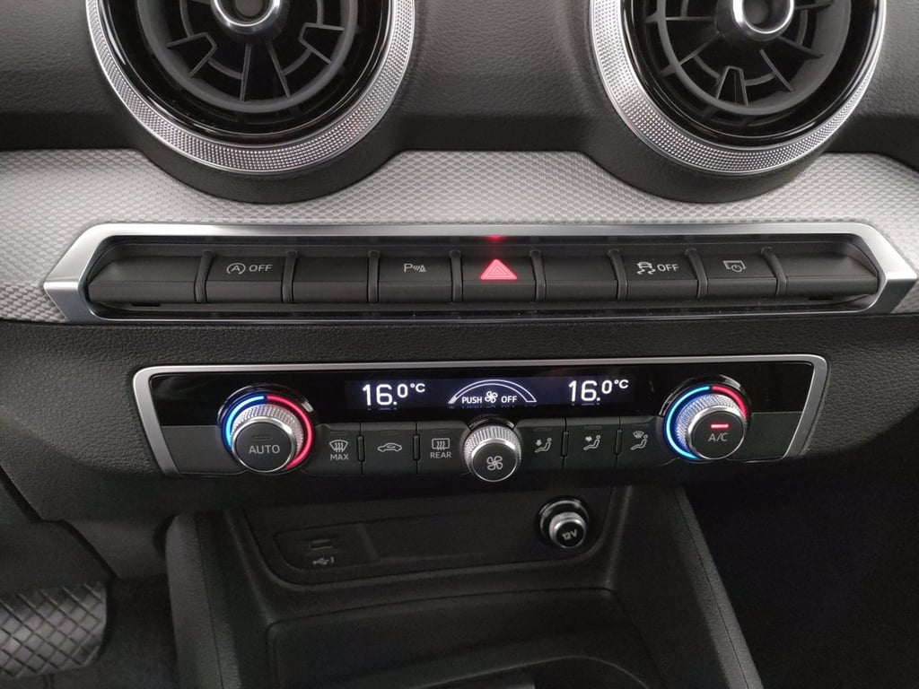 AUDI Q2 35 2.0 tdi business plus s-tronic