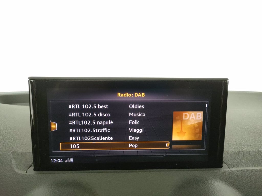 AUDI Q2 35 2.0 tdi business plus s-tronic