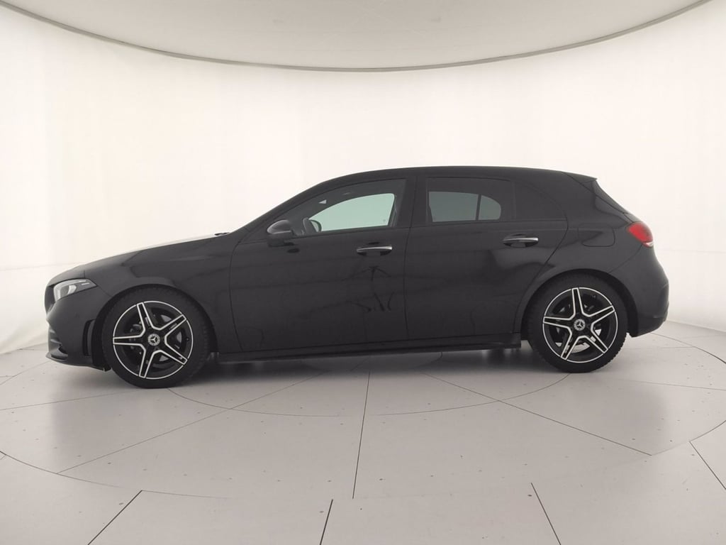 MERCEDES A 200 d premium night edition auto