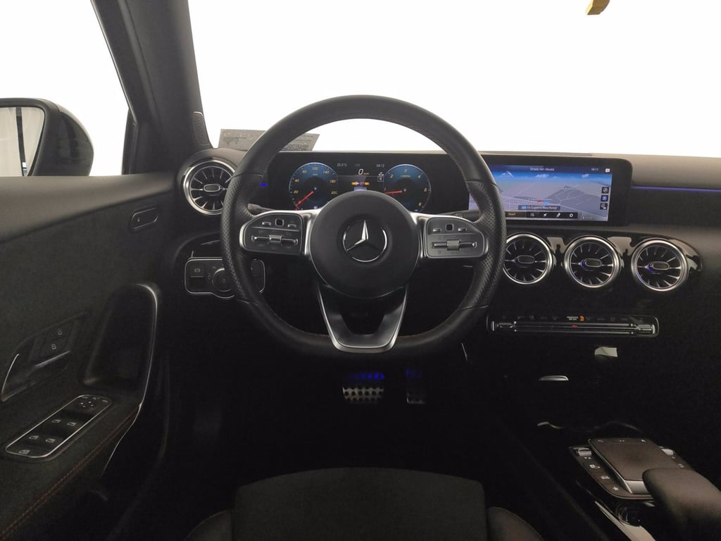 MERCEDES A 200 d premium night edition auto