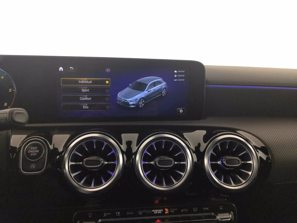 MERCEDES A 200 d premium night edition auto