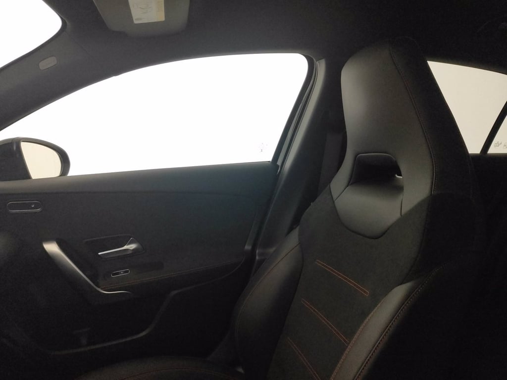 MERCEDES A 200 d premium night edition auto