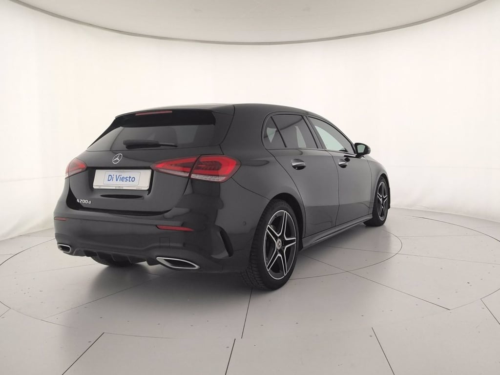 MERCEDES A 200 d premium night edition auto