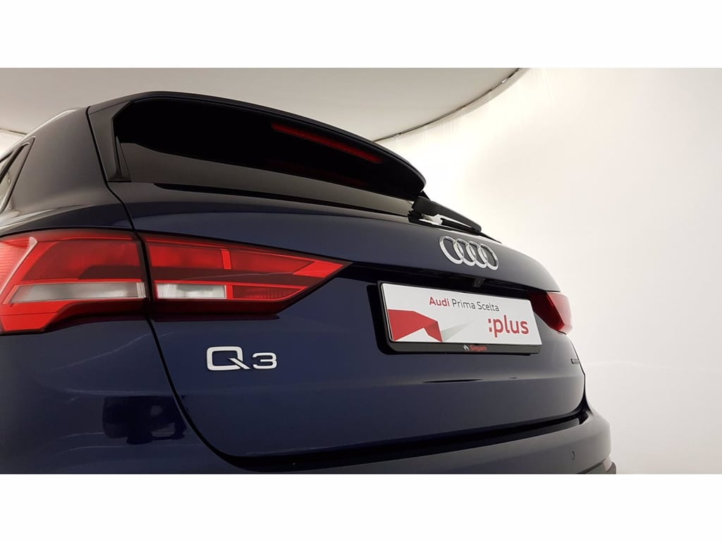 AUDI Q3 35 2.0 tdi business quattro s-tronic