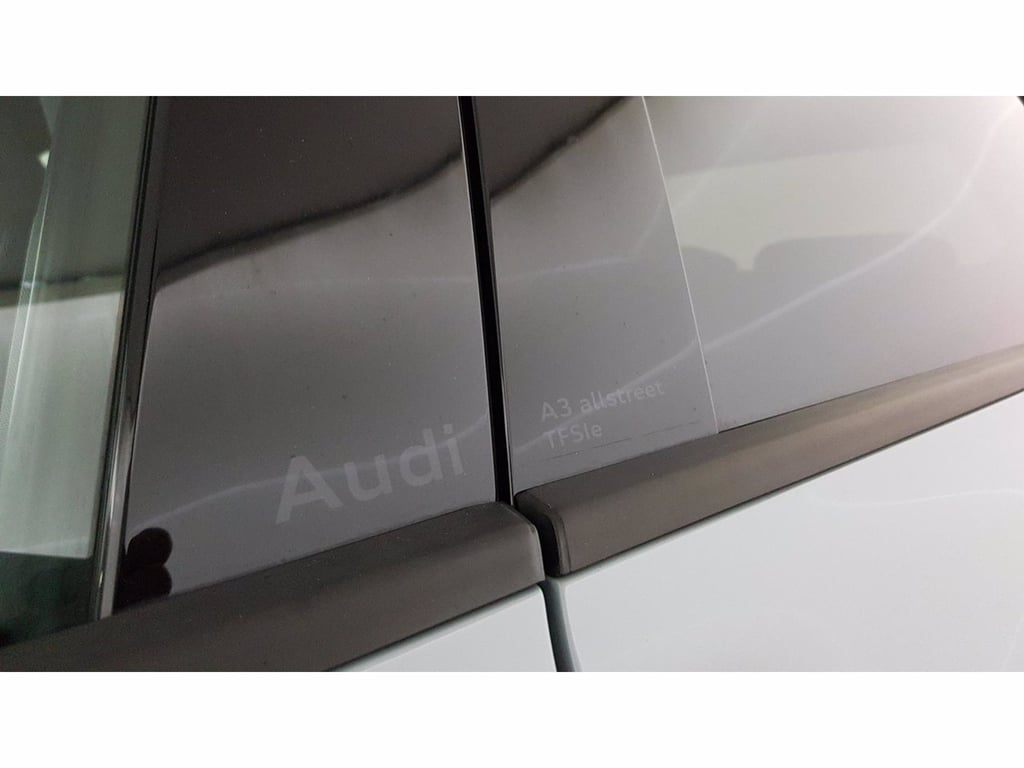 AUDI A3 allstreet 1.5 tfsi e identity contrast 204cv s-tronic